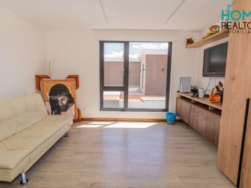 LUJOSA CASA MODERNA DE OPORTUNIDAD AMOBLADA EN CHALLUABAMBA