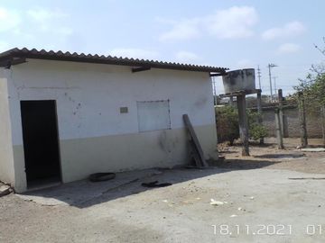 Casa Unifamiliar en Lotización Monterrocke, Montecristi