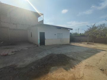 Casa Unifamiliar en Lotización Monterrocke, Montecristi