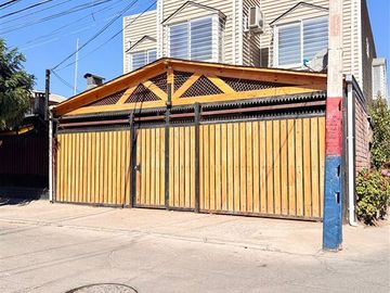 Casa en Venta en Ochagavía con Víctor Jara