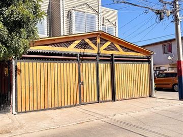 Casa en Venta en Ochagavía con Víctor Jara