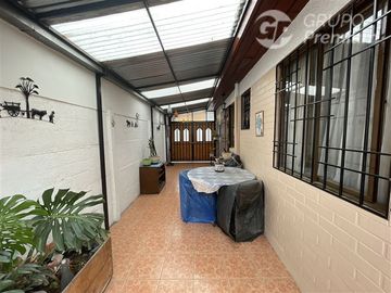 Casa en Venta en Hilda Porras con La Galaxia