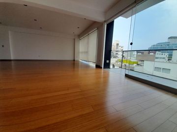 BAJO DE PRECIO AMPLIO DEPARTAMENTO CERCA AL OVALO GUTIERREZ