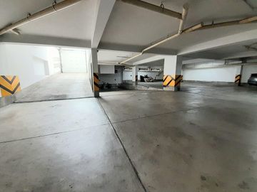 BAJO DE PRECIO AMPLIO DEPARTAMENTO CERCA AL OVALO GUTIERREZ