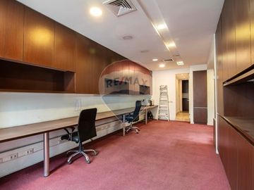 ¡Arrienda Dúplex Comercial en Av. del Valle!