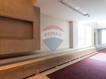 ¡Arrienda Dúplex Comercial en Av. del Valle!