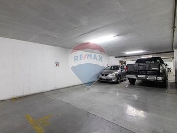 ¡Arrienda Dúplex Comercial en Av. del Valle!
