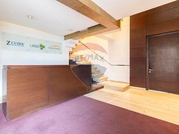 ¡Arrienda Dúplex Comercial en Av. del Valle!