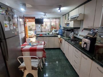 CASA ESQUINA EL HUERTO (3D-2B) – MAIPÚ