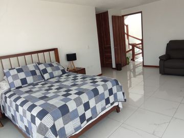 VENTA DE CASA EN RESIDENCIAL LUCENDI. ATRAS DE PLAZA SAN DIEGO