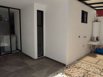 VENTA DE CASA EN RESIDENCIAL LUCENDI. ATRAS DE PLAZA SAN DIEGO