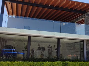 VENTA DE CASA EN RESIDENCIAL LUCENDI. ATRAS DE PLAZA SAN DIEGO