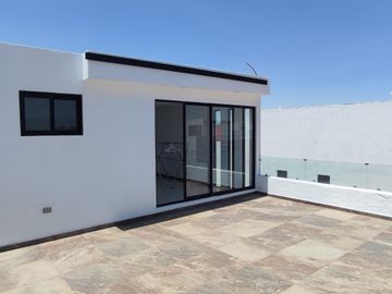 VENTA DE CASA EN RESIDENCIAL LUCENDI. ATRAS DE PLAZA SAN DIEGO