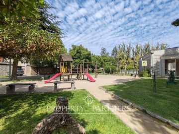 Hermosa y Acogedora Casa en Venta en Condominio