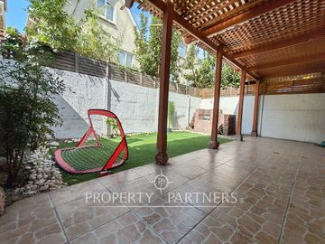 Hermosa y Acogedora Casa en Venta en Condominio