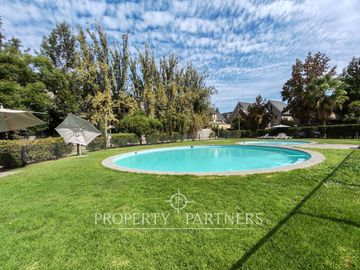 Hermosa y Acogedora Casa en Venta en Condominio