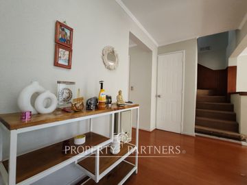 Hermosa y Acogedora Casa en Venta en Condominio