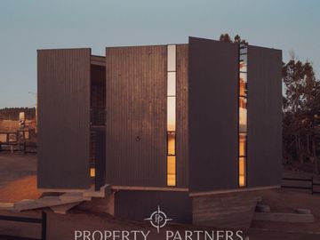 Pichilemu, Nueva casa en condominio con vista al mar