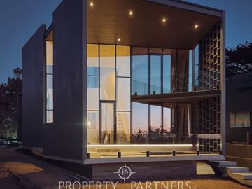 Pichilemu, Casa Nueva en Condominio con vista al mar