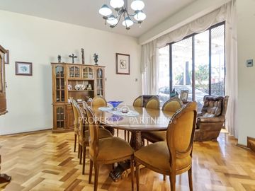 Gran Casa En Jardines del sur