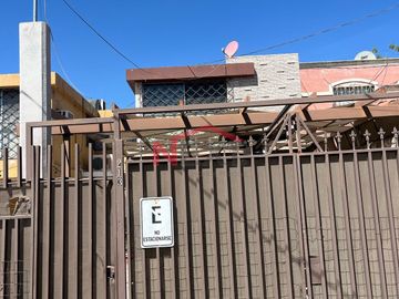 CASA EN VENTA EN COL. CENTRO