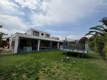 Se vende Santa Elena remodelada