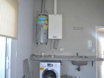 Casa en venta - 4 Dormitorios 4 Baños - 334Mts2 - Costa Esmeralda, Pinamar