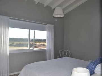 Casa en venta - 4 Dormitorios 4 Baños - 334Mts2 - Costa Esmeralda, Pinamar