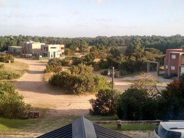Casa en venta - 4 Dormitorios 4 Baños - 334Mts2 - Costa Esmeralda, Pinamar
