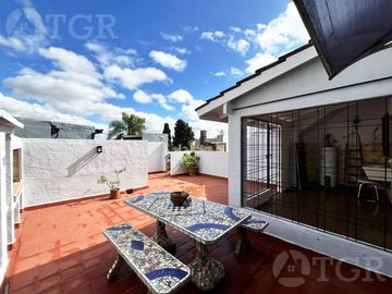 Venta Luminoso PH con Patio, Parrilla y Balcón Villa Adelina