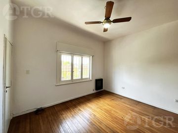Venta Luminoso PH con Patio, Parrilla y Balcón Villa Adelina