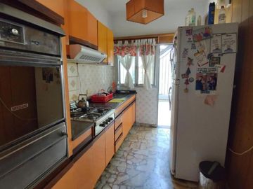 PH en venta - 2 Dormitorios 2 Baños - 160Mts2 - Bernal