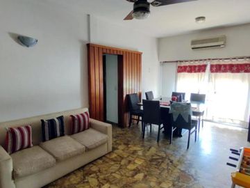 PH en venta - 2 Dormitorios 2 Baños - 160Mts2 - Bernal