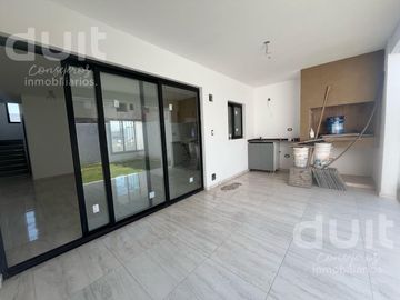 Venta Duplex de 3 dor! San Ignacio PRECIO OPORTUNIDAD!