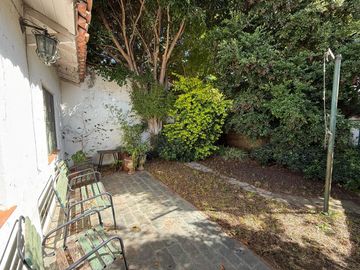 Casa cinco ambientes a la venta en Wilde Apto credito