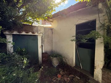 Casa cinco ambientes a la venta en Wilde Apto credito