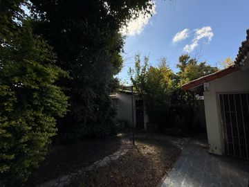 Casa cinco ambientes a la venta en Wilde Apto credito