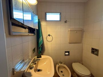Casa cinco ambientes a la venta en Wilde Apto credito