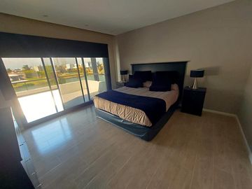 Venta casa El Cantón Norte - lote al lago - Pileta y Muelle