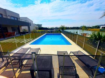 Venta casa El Cantón Norte - lote al lago - Pileta y Muelle