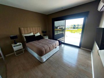 Venta casa El Cantón Norte - lote al lago - Pileta y Muelle