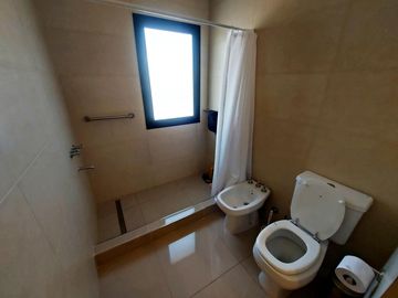 Venta casa El Cantón Norte - lote al lago - Pileta y Muelle
