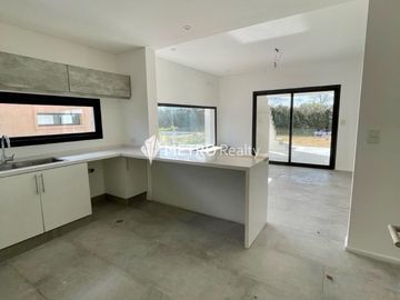 Casa en venta en puertos del lago de escobar