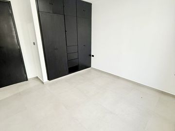 Casa en venta con diseño minimalista en fracc. privado en Coatepec