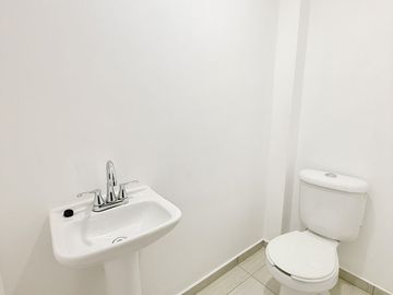 Casa en venta con diseño minimalista en fracc. privado en Coatepec
