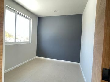 Casa en Venta en Grand Juriquilla, 3 Recámaras, 3 Baños, Roof Garden, Jardín