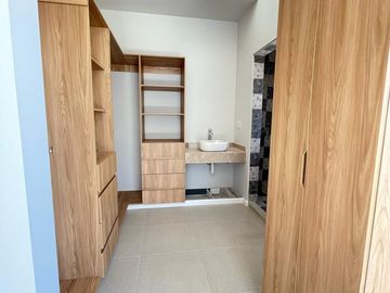 Casa en Venta en Grand Juriquilla, 3 Recámaras, 3 Baños, Roof Garden, Jardín