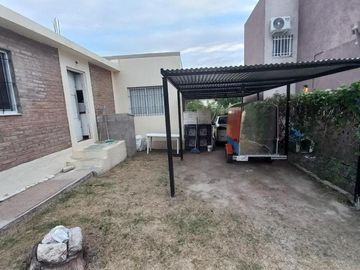 En Venta Casa en La Falda Córdoba. Apto Crédito