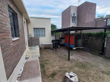 En Venta Casa en La Falda Córdoba. Apto Crédito