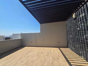Venta de casa en Cumbres del Lago de 4 rec y Roof Garden